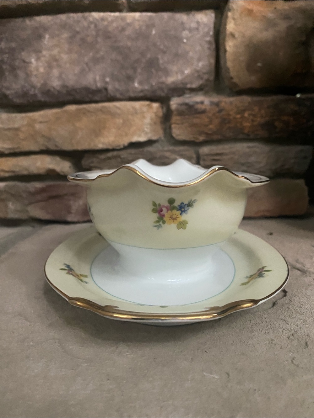 Vintage hand painted Transor Ware Japan gravy boat with attached underplot - Picture 4 of 14